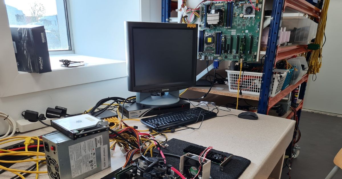 Spontaneous application: assembly engineer with a passion for servers image